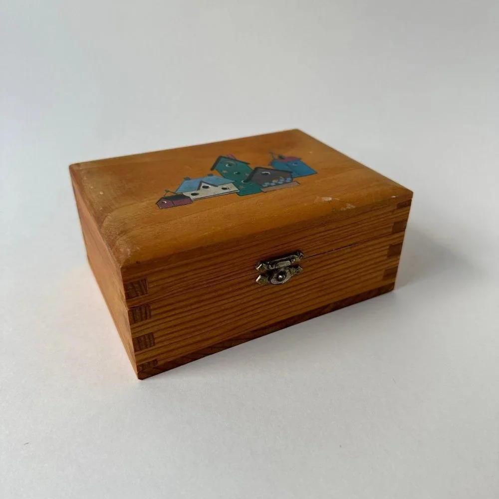 Wooden Bird House Box - Picture 1 of 9